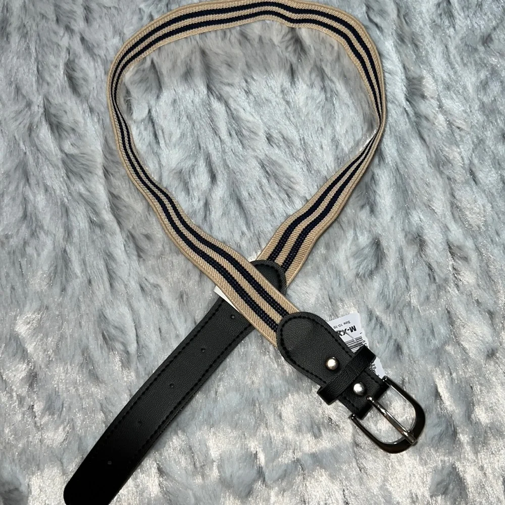 Boys NEW Black & Tan Stretch Belt can go SizeM-XXL